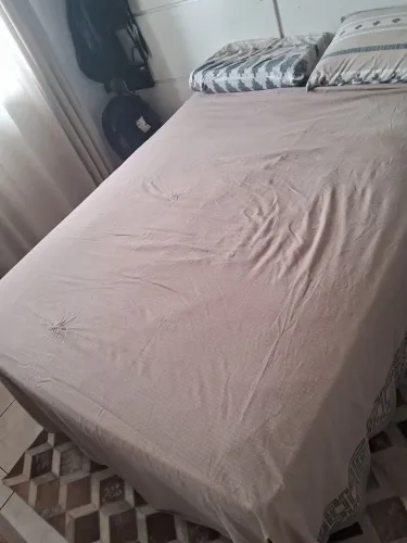 Vendo cama box casal