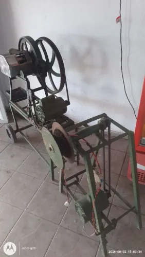Vendo engenho de caldo de cana mais a máquina de limpar a cana.