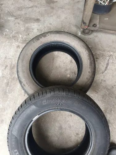 Par de Pneus Pirelli Cinturato P1 175/70 R14