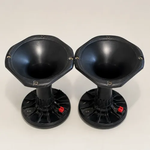 Par Cornetas Champion 500v