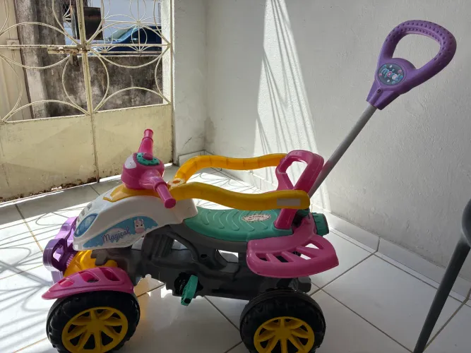 Carrinho Quadriciclo infantil menina
