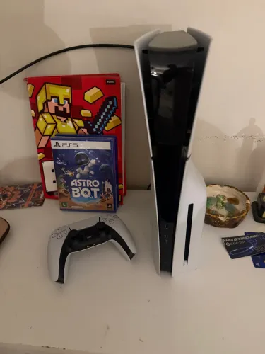 PS5 Slim mídia física 1TB - como novo