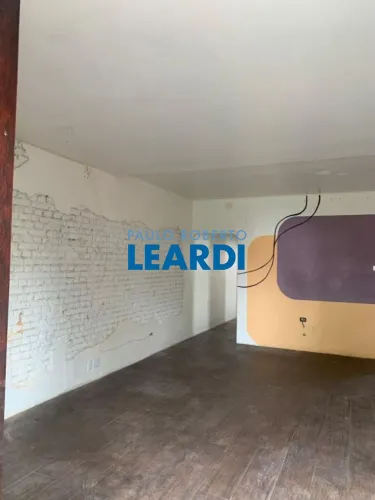 CASA ASSOBRADADA - VILA ROMANA - SP