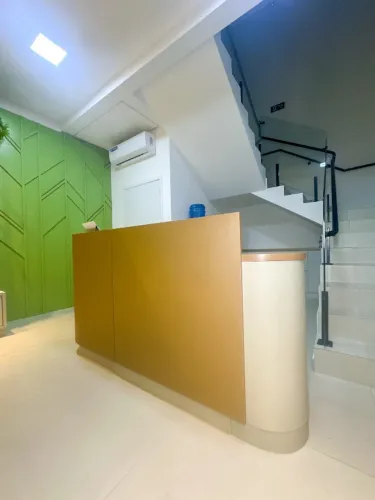 Balcão Caixa Comercial de Alto Padrão 100% MDF - Amplo e Funcional