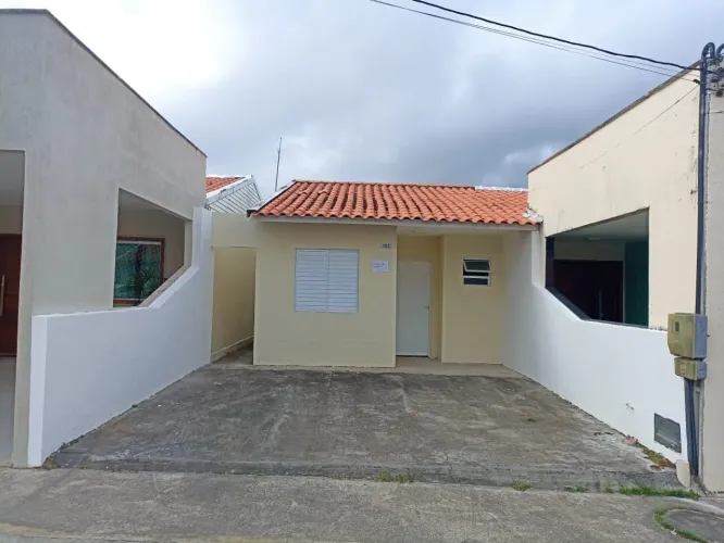 Casa em condomínio 3/4, R$1.100 já com condomínio 