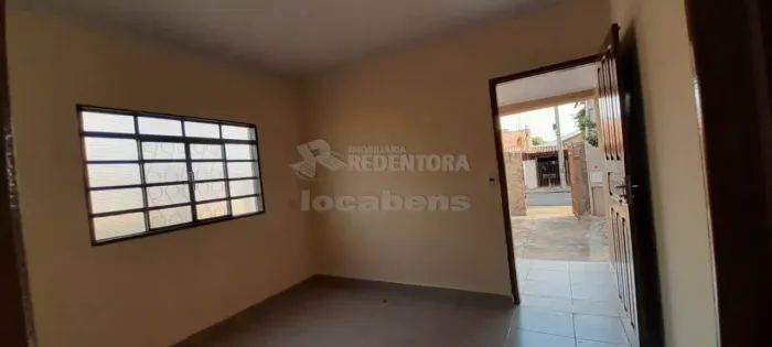 Casa com 3 dormitórios com 4 vagas de garagem