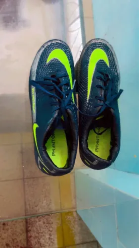 Chuteira tamanho 41