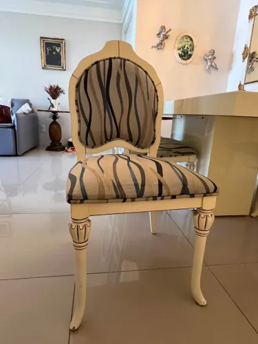 Conjunto com 6 Cadeiras Clássicas Luís XV em Madeira Maciça Premium
