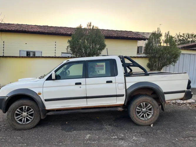 Mitsubishi L200 GLS 2.5 4X4 CD Diesel 2007