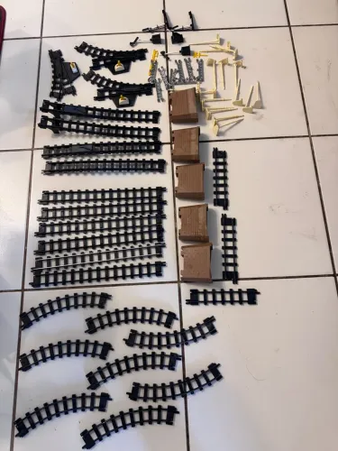 Trilhos e peças Ferrorama XP 400 anos 80