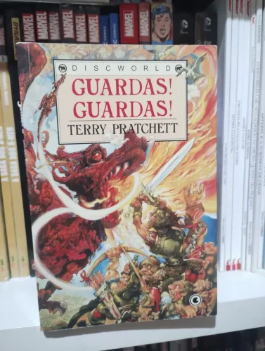 Terry Pratchett A cor da Magia, Guardas, Guardas, Luz Fantástica e Pirâmides