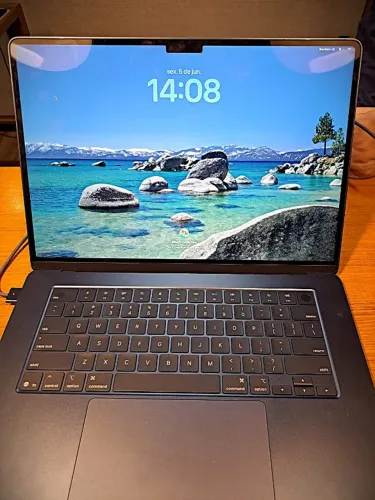 Macbook Air 2025 15" M4 Retina , 16GB ram 256 GB SSD camera 12MP touch ID, Midnight