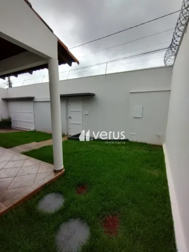 Casa para aluguel, 3 quartos, 1 suíte, 3 vagas, JARDIM INCONFIDENCIA - Uberlândia/MG