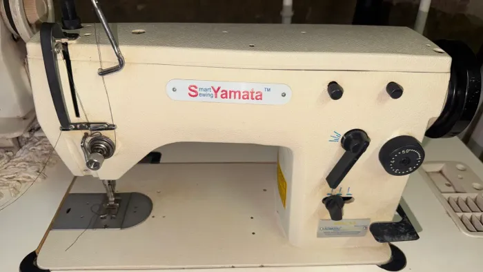 Vendo máquina industrial reta e zigzag yamata 