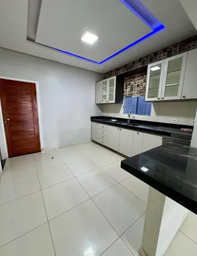 Vende-se casa na Umarizal.