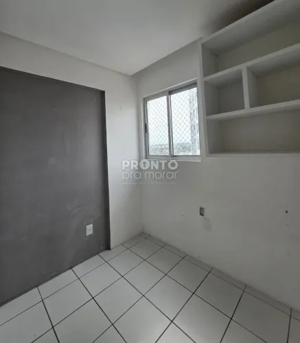 Apartamento com 3 quartos em Prado
