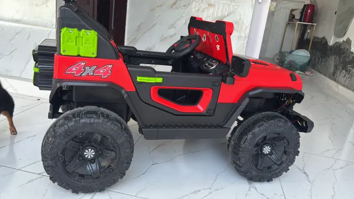 Carro elétrico infantil JEEP