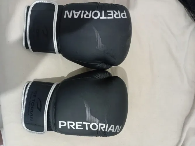 Vendo luvas de Boxe !!