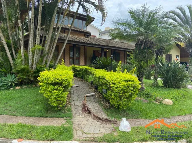 Casa terrea  a venda com piscina em condominio fechado de Aruja!