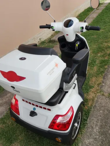 Vendo triciclo eletrico 