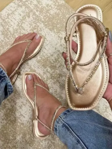 Rasteira Com Strass Delicado Confortável