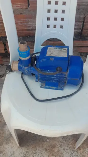 Vendo bomba de água