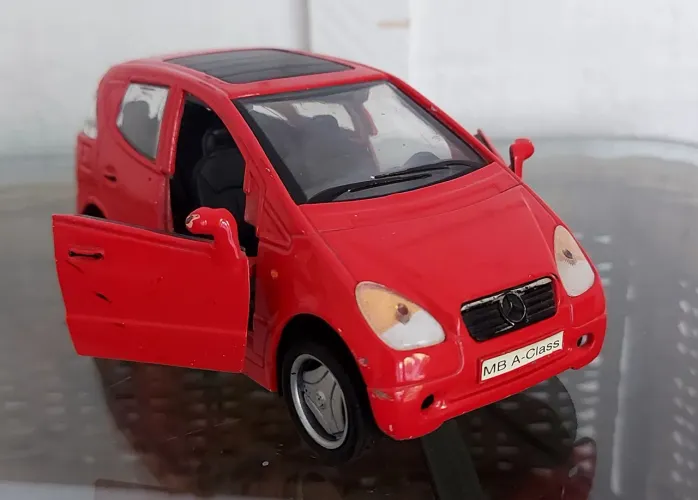 Miniatura Mercedes Benz ( ver descrição)