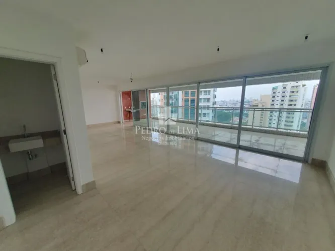 Apartamento no Tatuapé, alto padrão, 280m², 4 suítes e 5 vagas. Condomínio Camille Claudel
