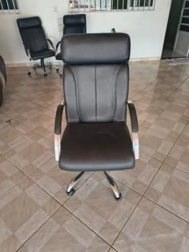Cadeira de escritório seminovas