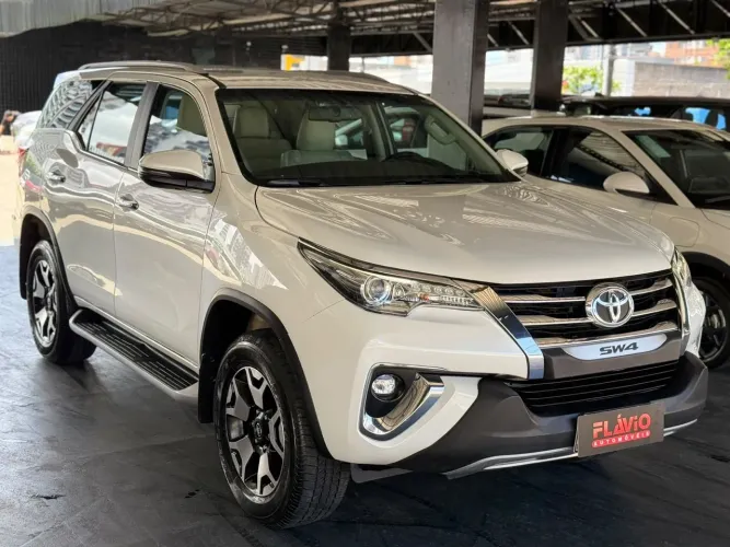 Toyota Hilux SW4 SRX Diamo. 4X4 2.8 TB DIE AUT 2020