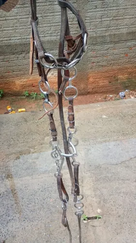 Vende se cela e abridao
