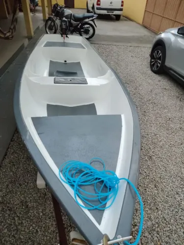 Barbada. Vendo barco de fibra novo 
