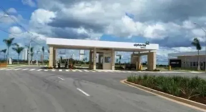 Alphaville 2 , lote c 398mt área total, registrado,aterrado, ótima localização