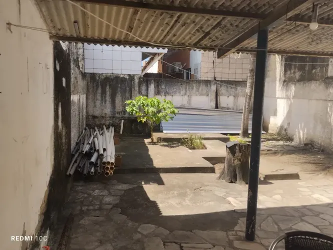 Casa a Venda no Coração da Torre Com 3 Quartos, 1 Suíte, Perto da Picanha de Bastos