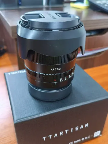 Lente TTartisan 75mm F2.0 AF