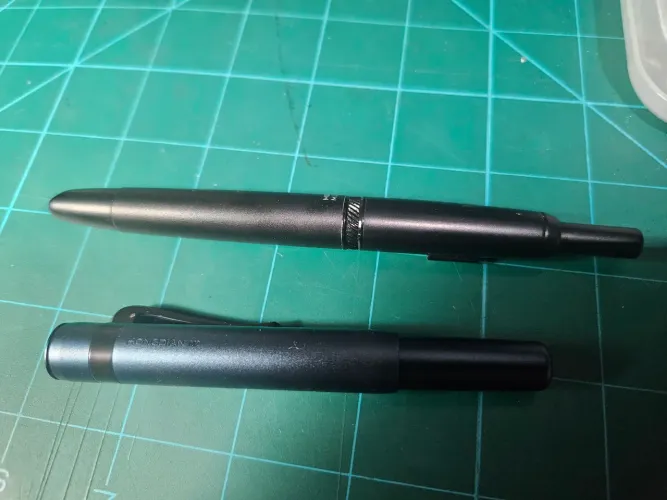 Caneta tinteiro Hodigan e Jinhao capless [lote com as duas canetas]