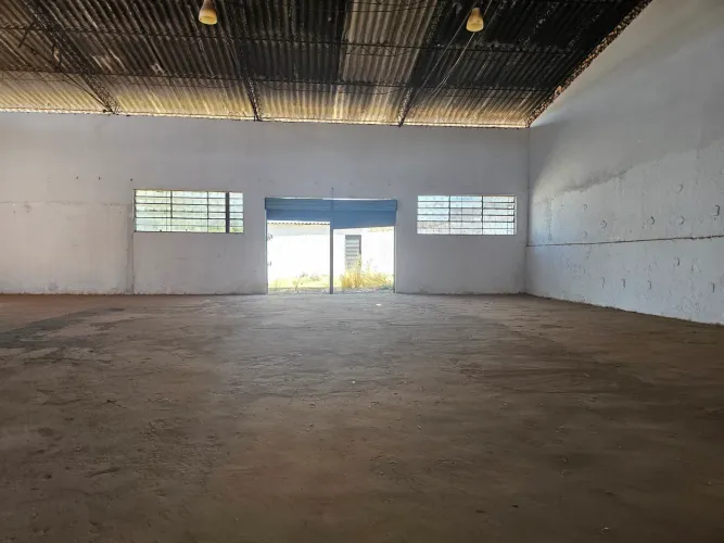 Galpão ALUGADO para Venda com 1.000m² em terreno de 1.500m² no Setor Indl de Taguatinga-Ao