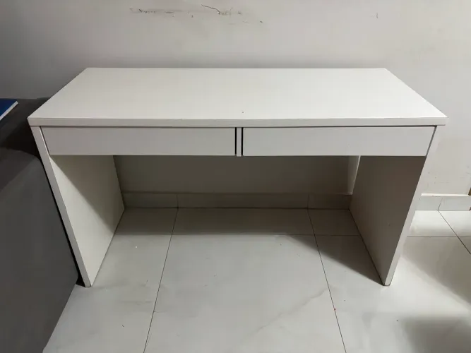 Mesa escrivaninha