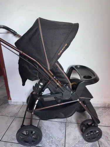 Vendo carrinho de bebê em ótimo estado de conservação