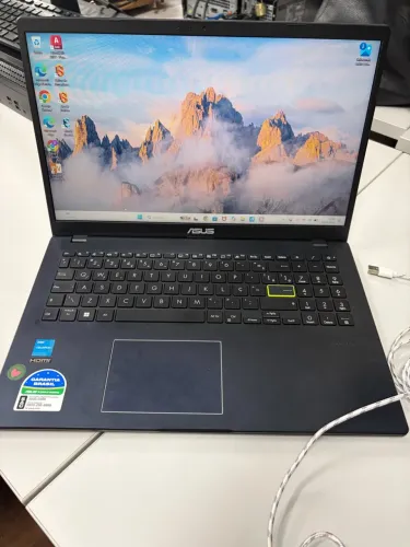 Asus vivobook Go 15 Intel celeron 4GB RAM 128GB SSD