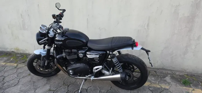 Triumph Speed Twin 1200