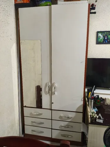Guarda roupa 2 portas madeira pura