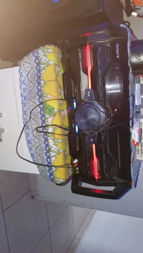Som da Sony gimezi estou a 3 anos com esse super som bate forte um grave sensacional
