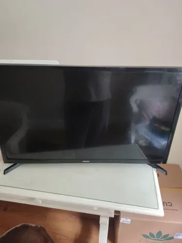 Tv Samsung 32 polegadas tela quebrada