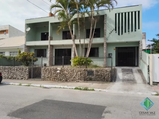 Exclente casa proximo comercio em geral e Brasil atacadista