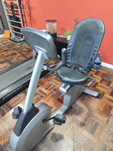 Bicicleta Horizontal Profissional Vision Fitness R2250