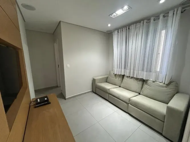 Apartamento à Venda de 105m² no Condomínio Beverly Hills Apartamento de 105m², totalmente