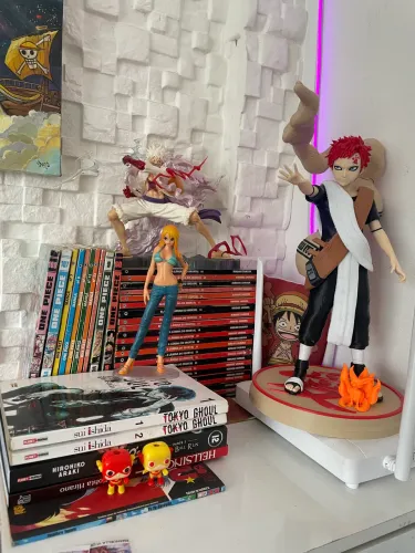 Action Figures e Mangás