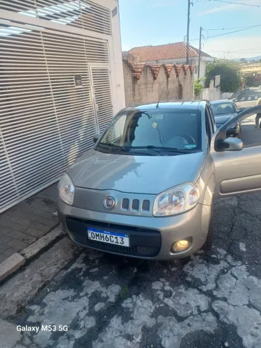 Fiat Uno Vivace Celeb. 1.0 EVO F. Flex 8V 3P 2013