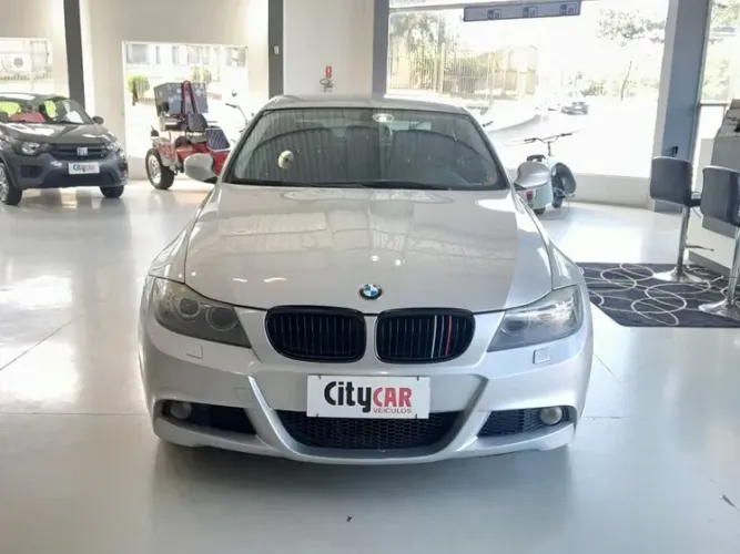 BMW 318I A 2.0 16V 136cv 5P 2011